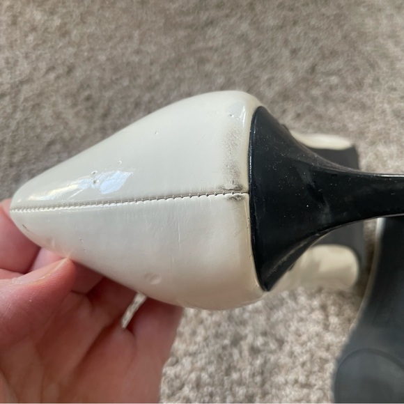 Predictions Comfort Plus Black and Cream Classic Pump - Picture 7 of 9